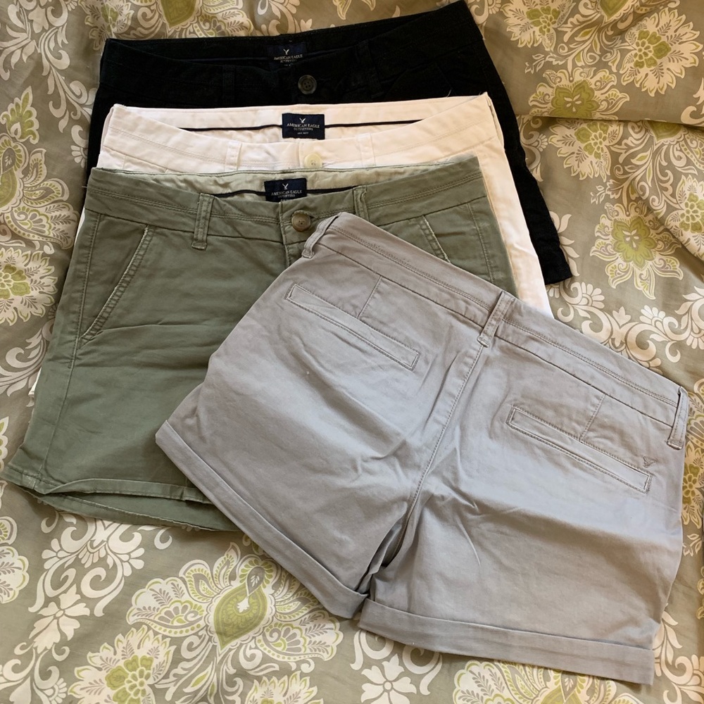 4 American Eagle shorts & 1 Bermuda - Picture 4 of 6